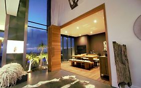 Dolphin Beach Villa